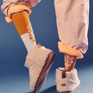 NWT🔸 Free People Compression Colorblock Buti Tall Socks in Sky/Tangerine